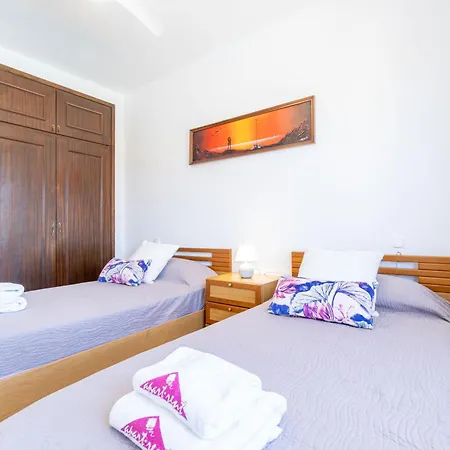 Villa Basic Comfort Casa Al Canal Porto Fino 0153 Empuriabrava