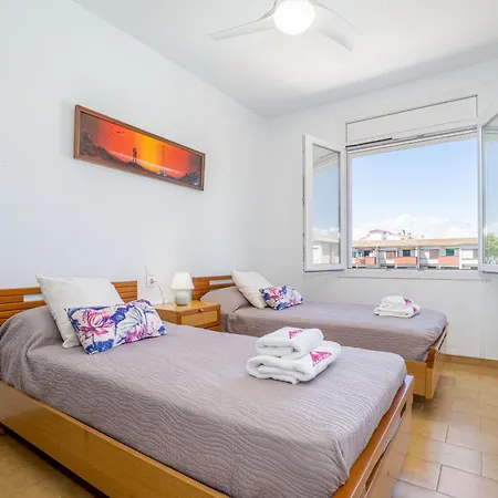 Basic Comfort Casa Al Canal Porto Fino 0153 エンプリアブラバ