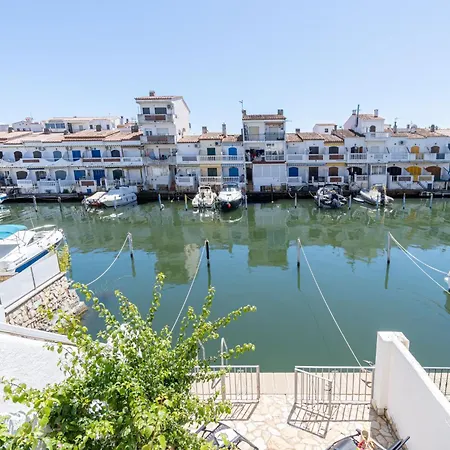 Basic Comfort Casa Al Canal Porto Fino 0153 Villa Empuriabrava